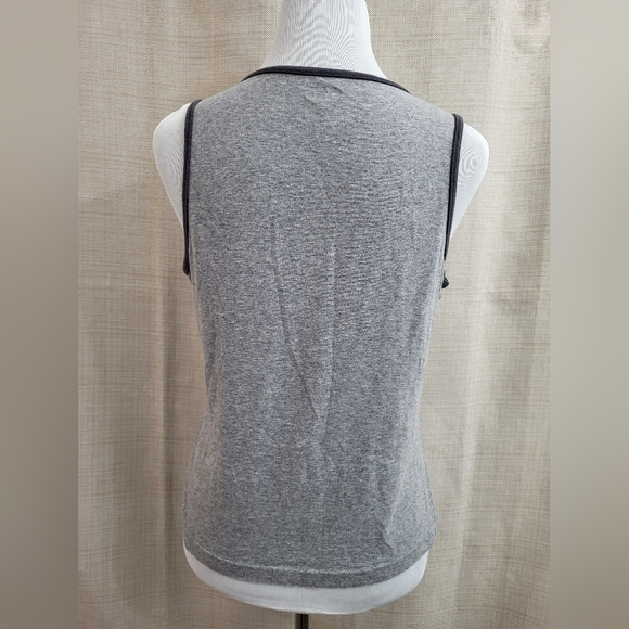 FILA SPORT Women’s Athletic Tank Top Gray Floral Spiral Yoga Stretch Size Medium - Picture 3 of 11